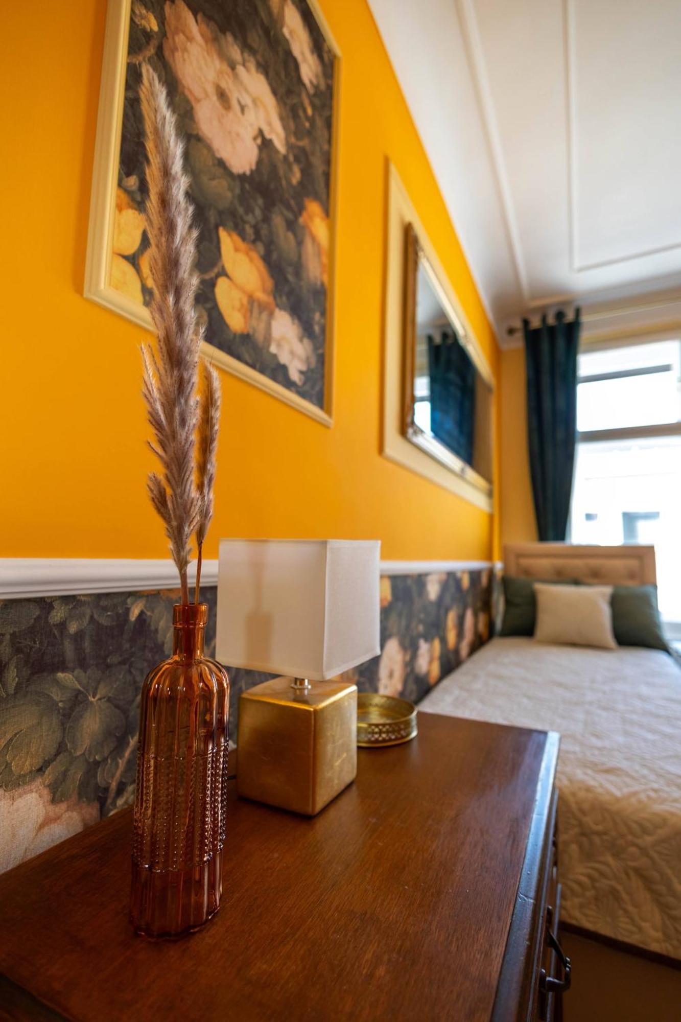 New, Stylish And Spacious Apartment Bratislava Luaran gambar
