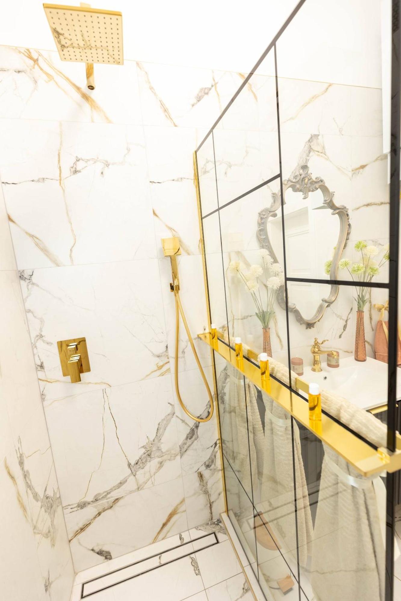 New, Stylish And Spacious Apartment Bratislava Luaran gambar
