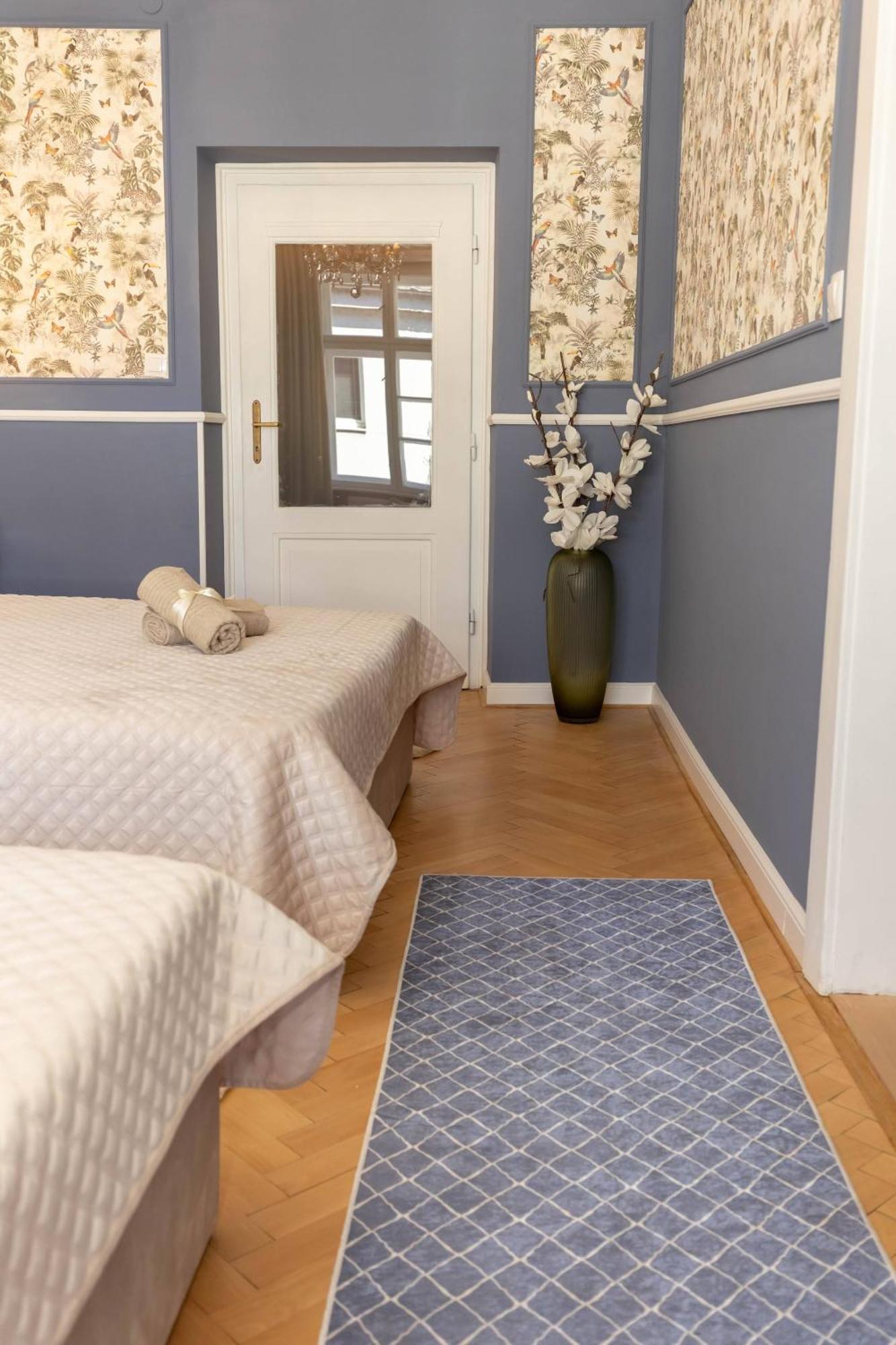 New, Stylish And Spacious Apartment Bratislava Luaran gambar