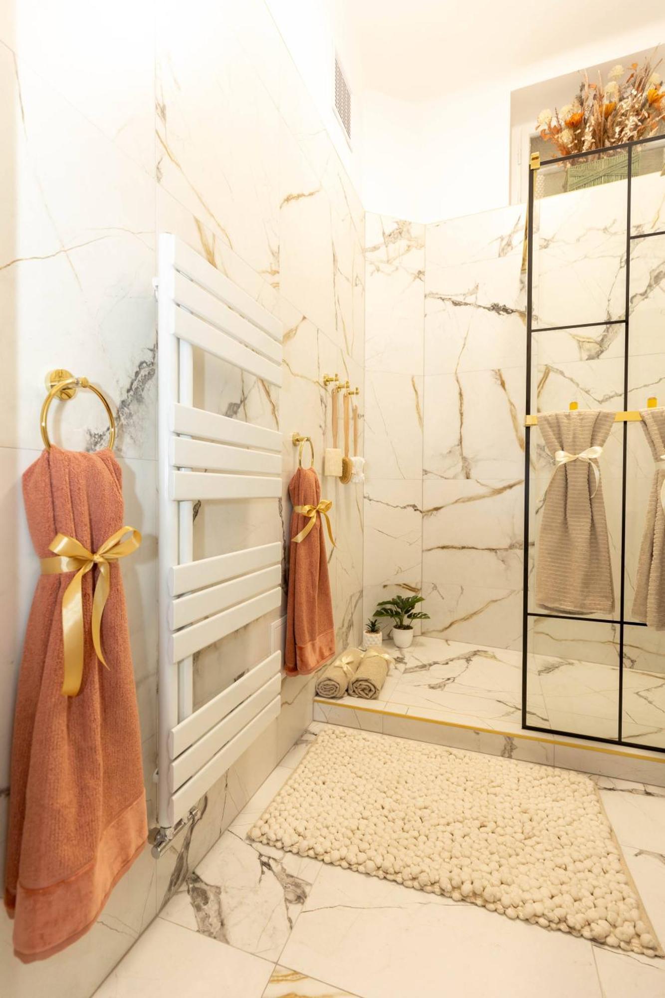 New, Stylish And Spacious Apartment Bratislava Luaran gambar